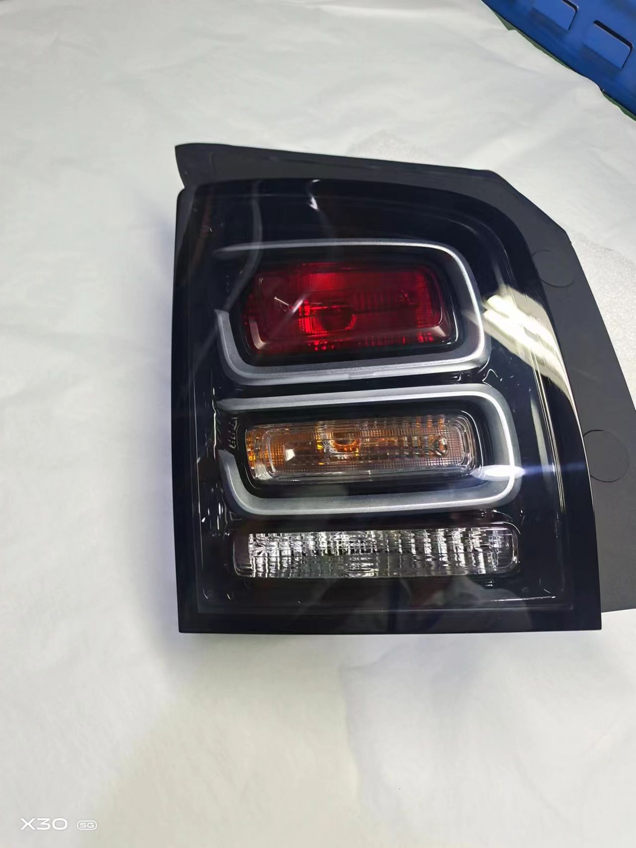 How to process car headlights more finely in a 1:1 scale?