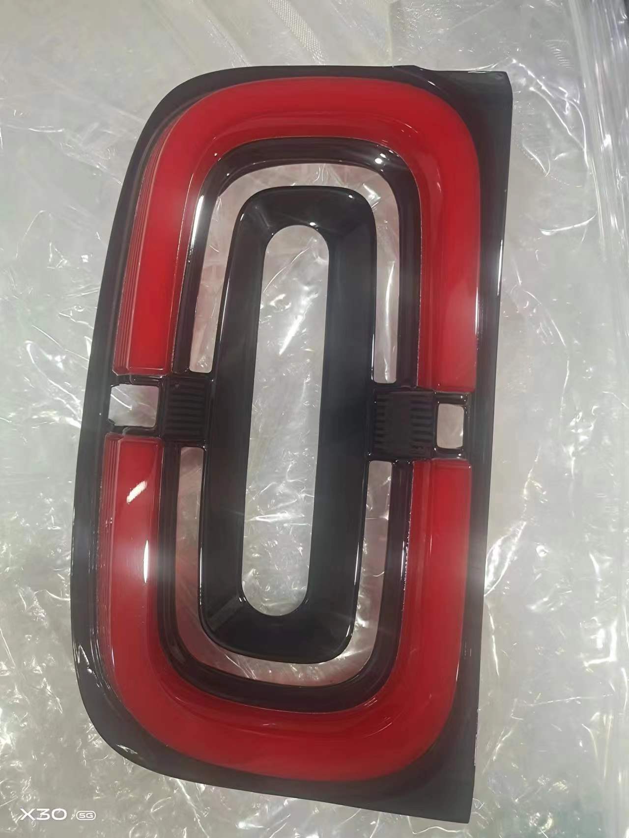Using rapid molds for mass production of car lights is more efficient.